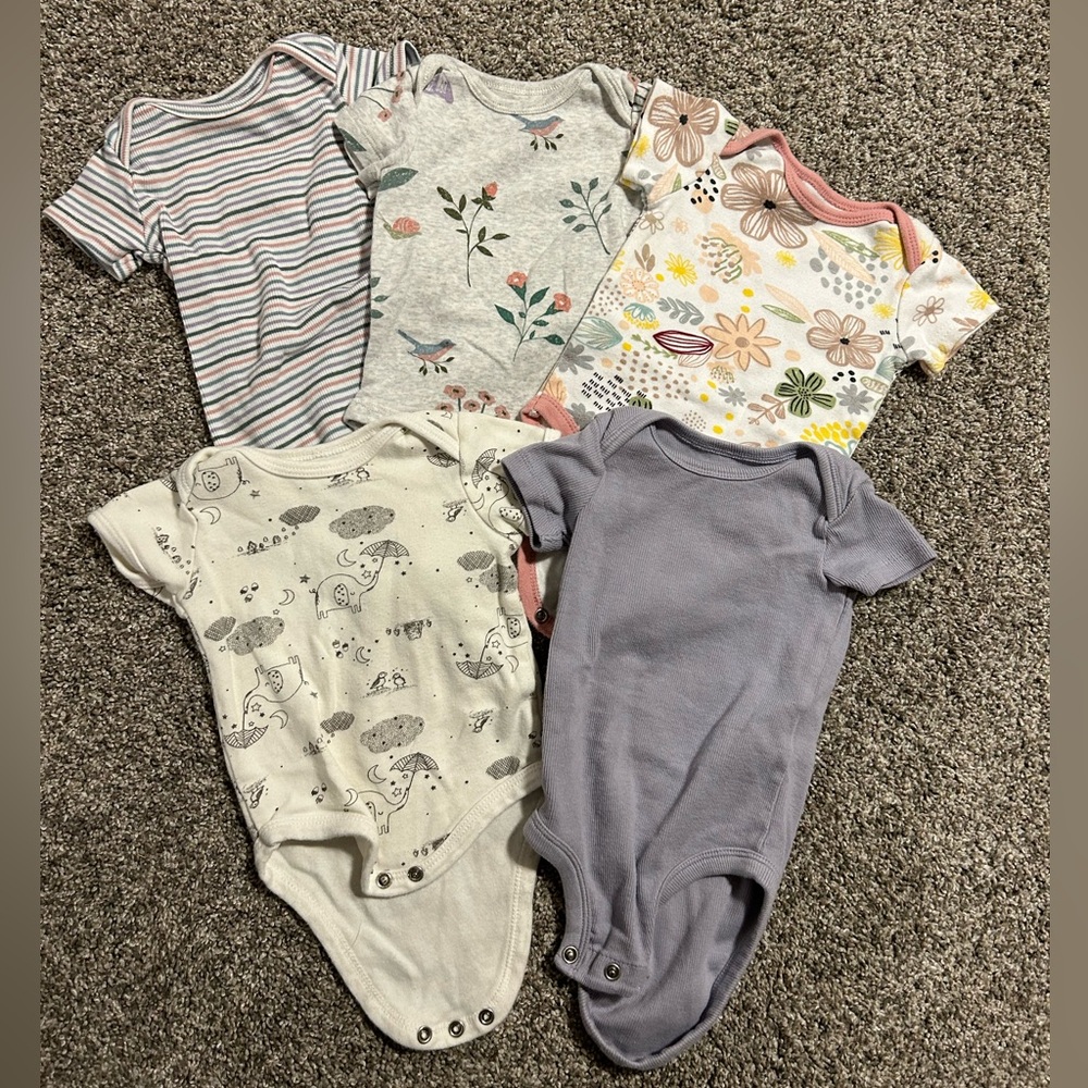 Bundle/Lot of 5 Baby Bodysuits - Carter’s Little Planet, Chick Pea